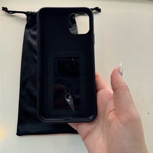 Black Leopard Loopy Case iPhone 11 Pro Max - Picture 4 of 4